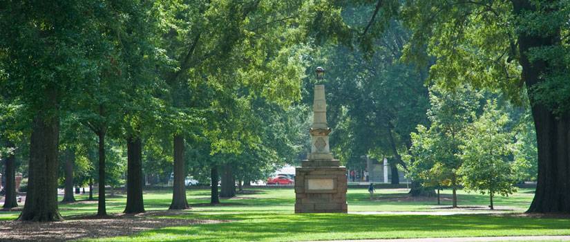 Statue on the Horseshoe