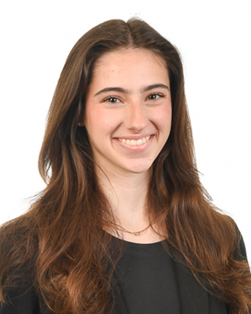 Natalie Hall headshot