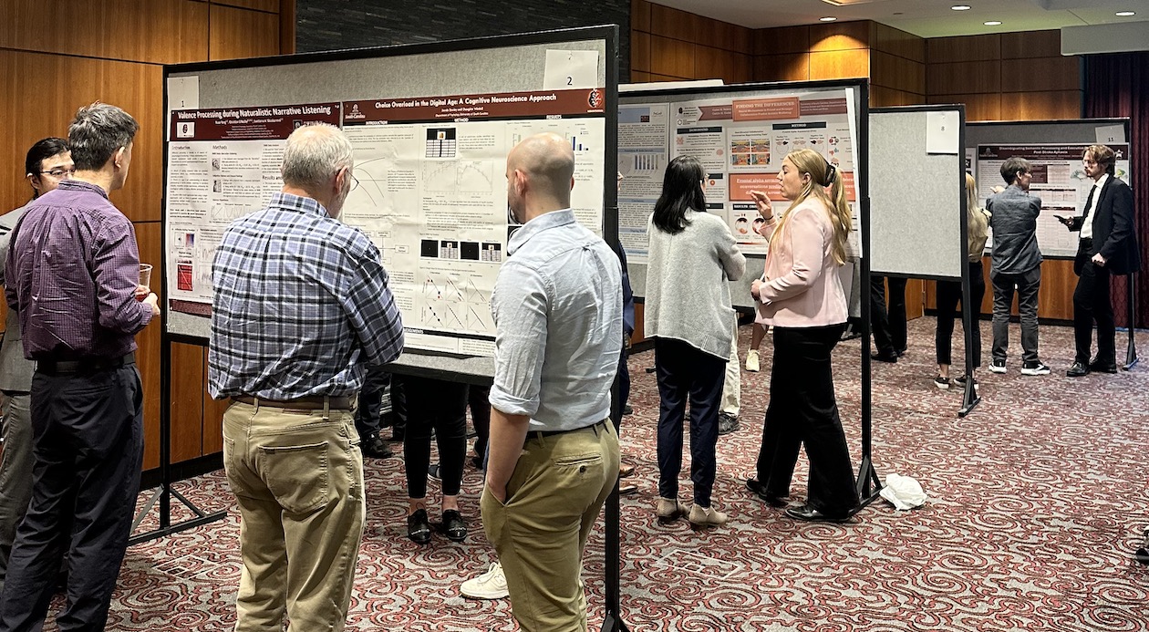 USC students present their research posters